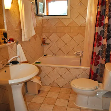 House Litsa 50 Metres From Agios Gordios Apartment *