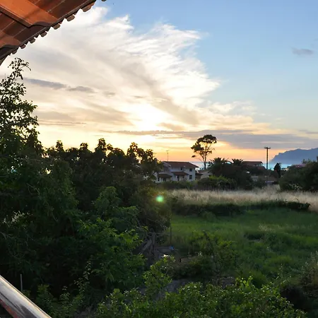 House Litsa 50 Metres From Agios Gordios